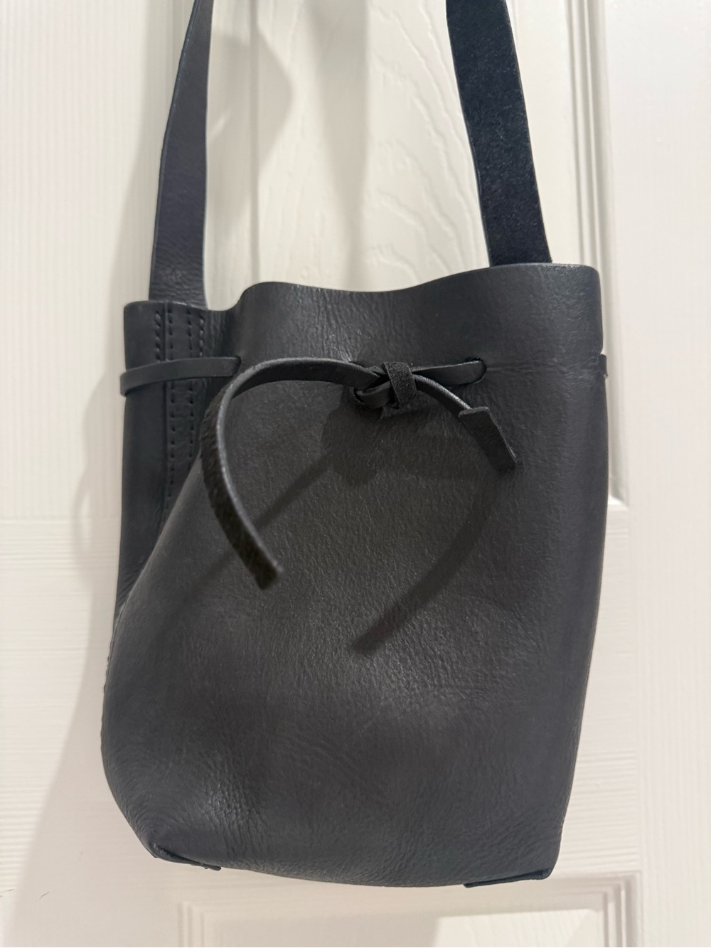 Tribe Alive Black Genuine Leather Small Bucket Crossbody Bag Adjustable Strap
